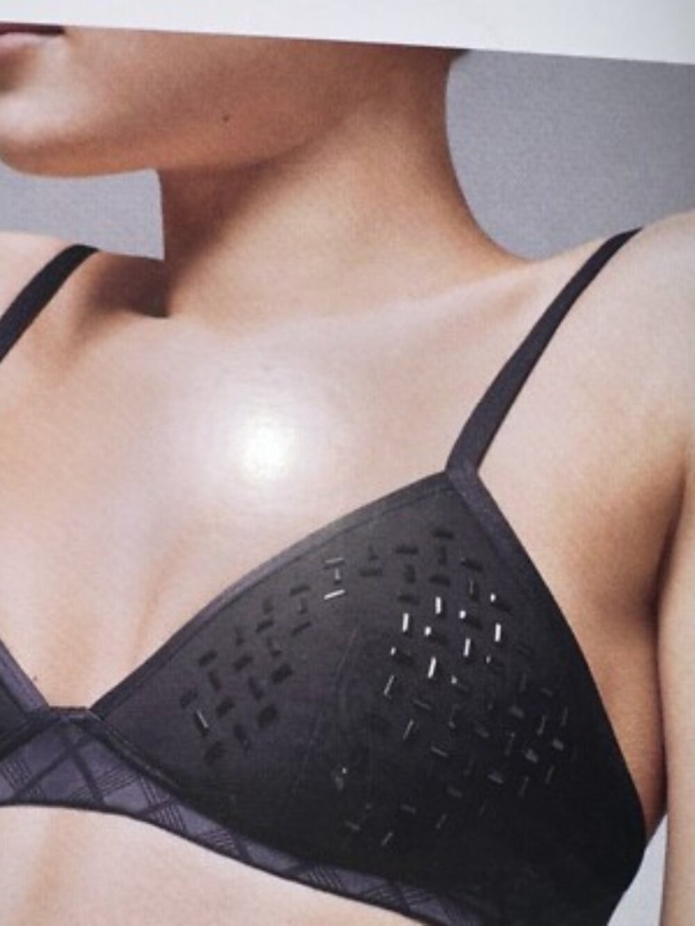 WOLFORD GILDA TULLE BEADED TRIANGLE BLACK BRA 69907 USA 8 NWT EUR 38